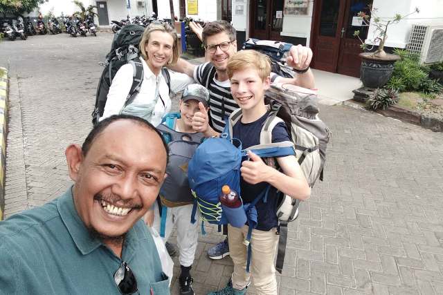 Surabaya Tour Driver