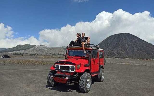Bromo Midnight Tour Package from Surabaya